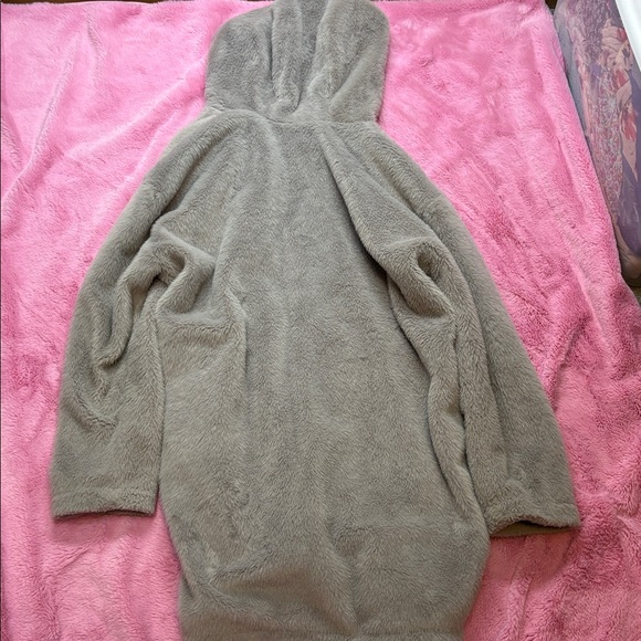 BCBGeneration Winter Gray Faux Fur Long Coat / Parka w/ Hood - Picture 4 of 6